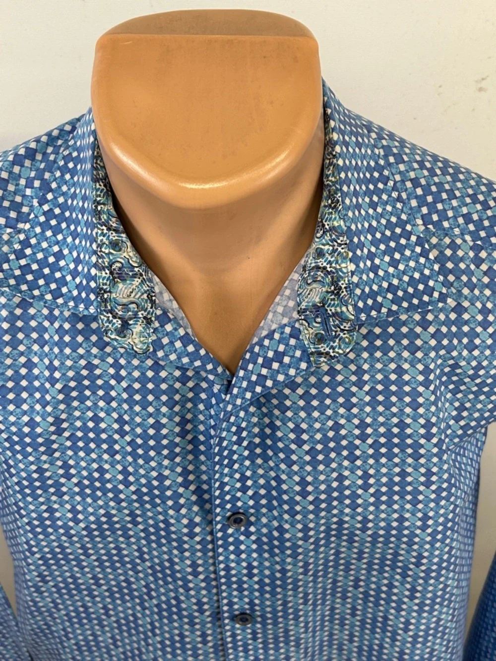 Robert Graham long sleeve button down shirt.  XL - Picture 3 of 7